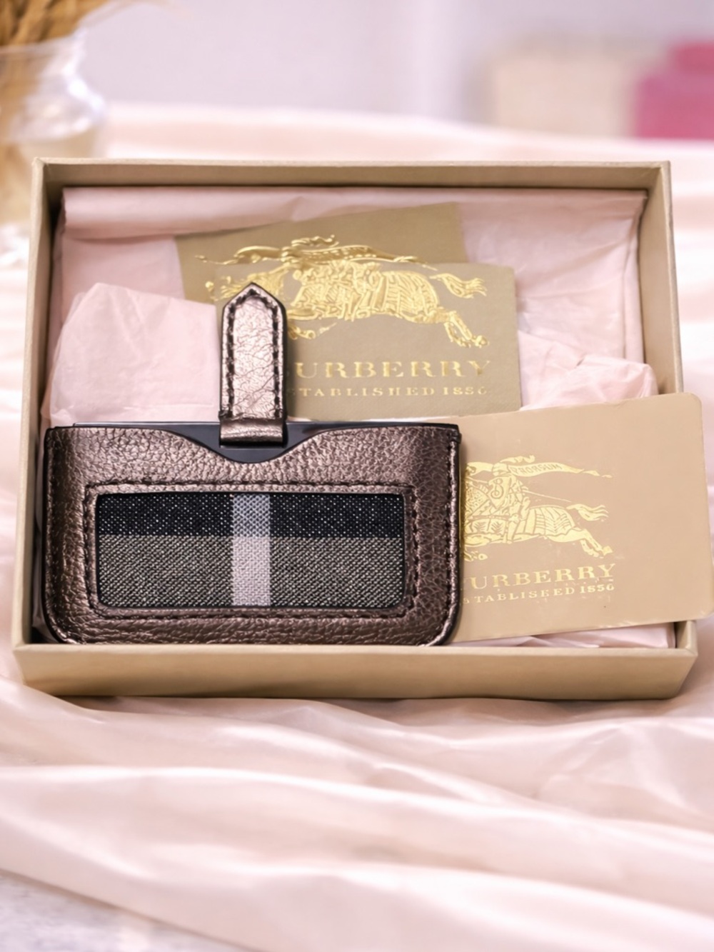 Burberry Metallic Bronze Card & Key Holder Set with House Check - Picture 6 of 8